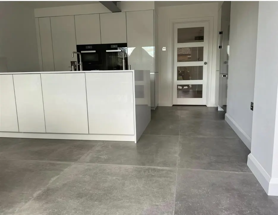 Pan Collection porcelain floor